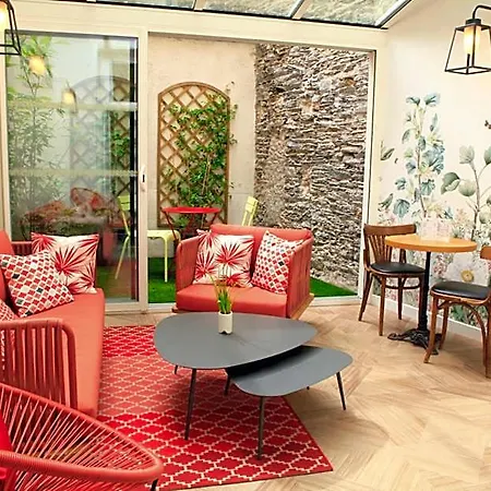 Logis Hotels- Marguerite D'anjou Chateau 2*