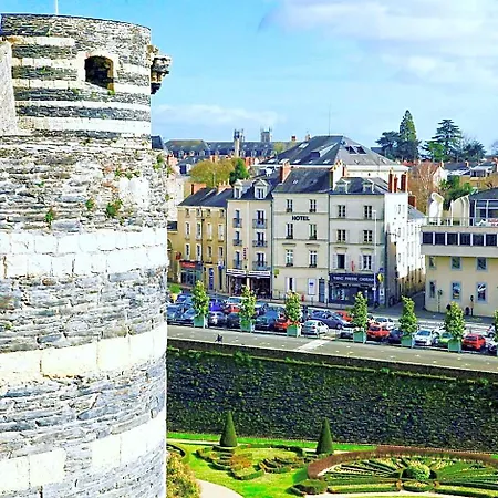 Logis Hotels- Marguerite D'anjou Chateau 2*