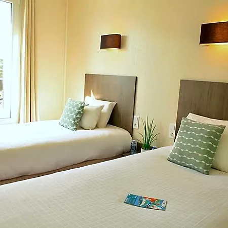 Logis Hotels- Marguerite D'anjou Chateau Hotel 2*