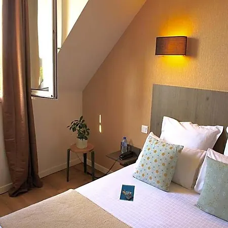 Logis Hotels- Marguerite D'anjou Chateau